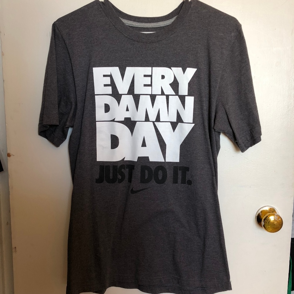 Nike Men's Shirt